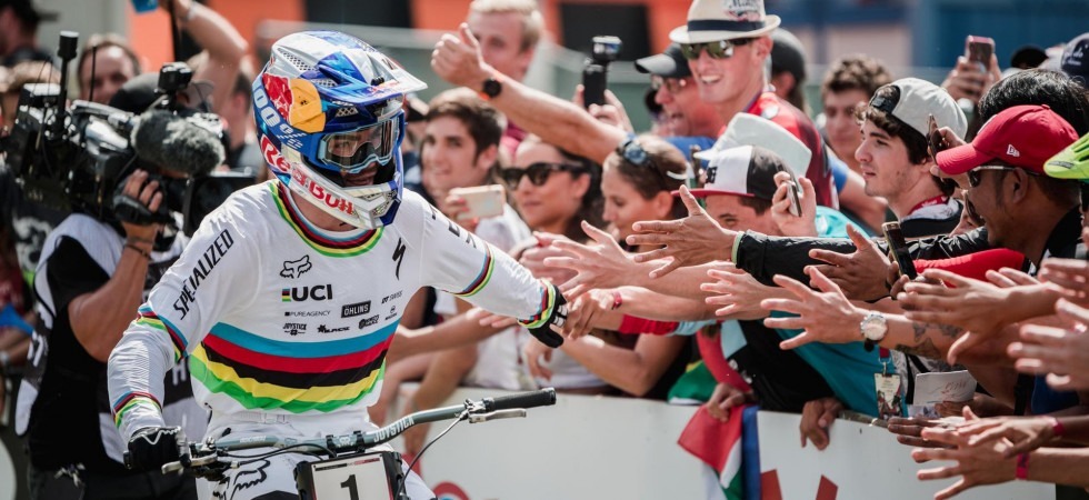 Il pubblico della Val di Sole attende con impazienza lo spettacolo del gran finale della Coppa del Mondo di Downhill (Foto